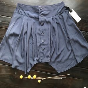 NWT BB Dakota Size 4 Blue Button Skirt